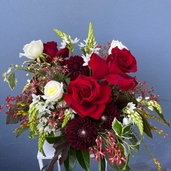 Christmas Table Arrangement - Round